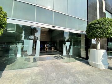 VENTA DE OFICINA AMUEBLADA TORRE JV2 SOBRE LA ATLIXCAYOTL