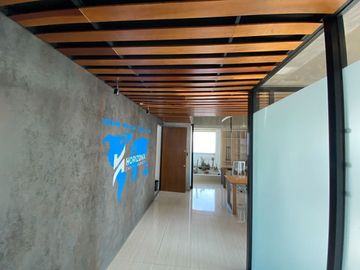 VENTA DE OFICINA AMUEBLADA TORRE JV2 SOBRE LA ATLIXCAYOTL