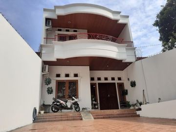 Rumah bagus tomang sebrang neo soho,siap huni,harga 4,5M nego
