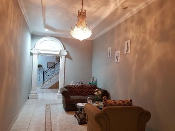 Rumah bagus tomang sebrang neo soho,siap huni,harga 4,5M nego