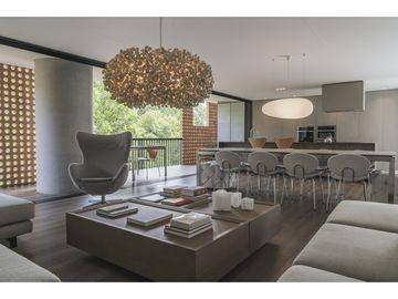 HERMOSO  APARTAMENTO EN VENTA EN EL  1er PARQUE DE LAURELES