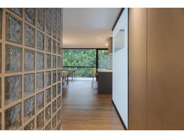 HERMOSO  APARTAMENTO EN VENTA EN EL  1er PARQUE DE LAURELES
