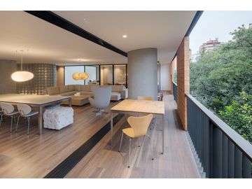 HERMOSO  APARTAMENTO EN VENTA EN EL  1er PARQUE DE LAURELES