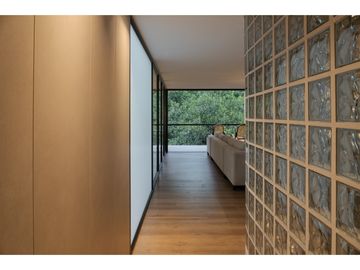 HERMOSO  APARTAMENTO EN VENTA EN EL  1er PARQUE DE LAURELES
