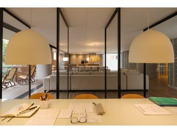 HERMOSO  APARTAMENTO EN VENTA EN EL  1er PARQUE DE LAURELES
