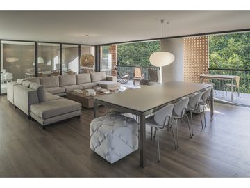 HERMOSO  APARTAMENTO EN VENTA EN EL  1er PARQUE DE LAURELES