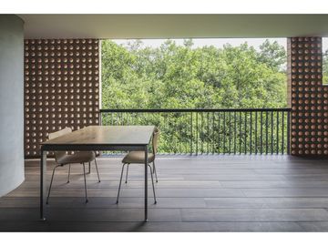 HERMOSO  APARTAMENTO EN VENTA EN EL  1er PARQUE DE LAURELES