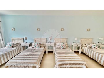 CASA 373 / SENDEROS III