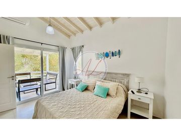 CASA 373 / SENDEROS III