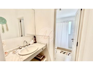 CASA 373 / SENDEROS III
