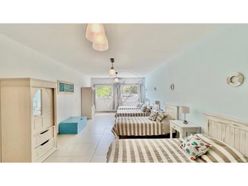 CASA 373 / SENDEROS III