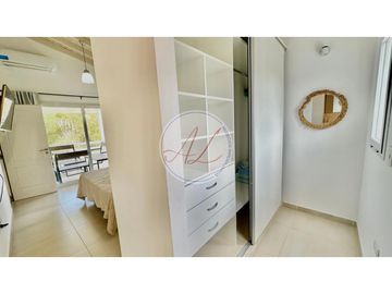CASA 373 / SENDEROS III
