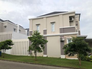 DIJUAL RUMAH HOEK MODERN SEMI FURNISH DI THE SAVIA BSD