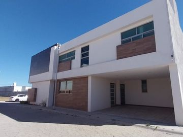 Se vende casa en Fracc Villa Elisa , Zona Plateada, Pachuca, Hidalgo