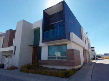 Se vende casa en Fracc Villa Elisa , Zona Plateada, Pachuca, Hidalgo