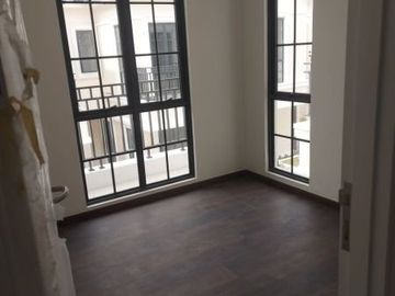 LAVIN 2 CLUSTER MARGONITE BELUM PERNAH DI HUNI DI JUAL RUGI