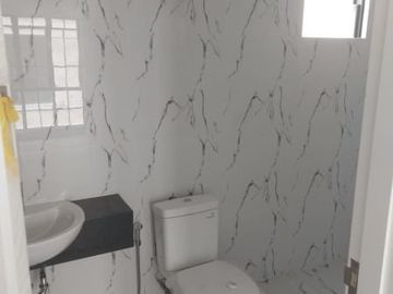 LAVIN 2 CLUSTER MARGONITE BELUM PERNAH DI HUNI DI JUAL RUGI