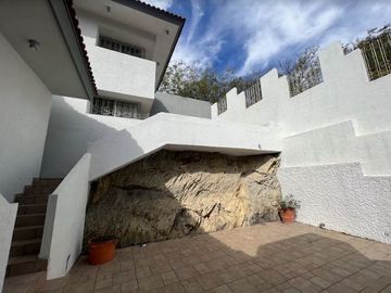 CASA EN VENTA COLORINES, SAN PEDRO GARZA GARCÍA. NL
