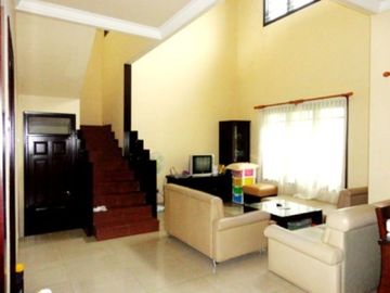 Rumah 2 Lantai Luas 313 di Villa Puncak Tidar kota Malang