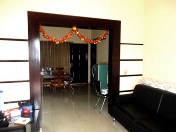 Rumah 2 Lantai Luas 313 di Villa Puncak Tidar kota Malang