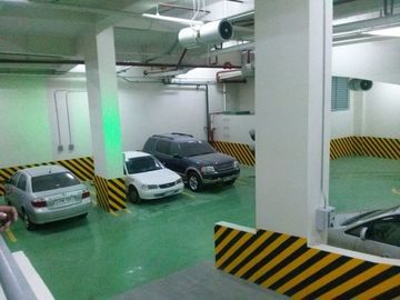 306.86 sqm Semi Fitted Commercial office space for lease in Makati City.