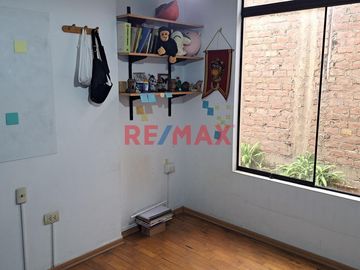 Tu Nuevo Hogar Te Espera En Los Olivos, Casa Amplia Y Moderna Lista Para Mudarse
