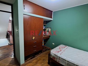 Tu Nuevo Hogar Te Espera En Los Olivos, Casa Amplia Y Moderna Lista Para Mudarse