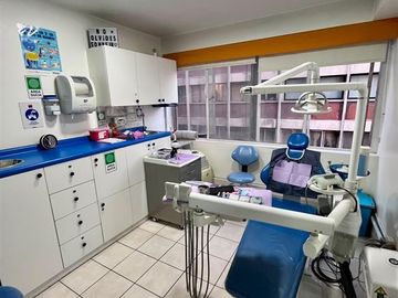 VENTA DERECHOS CLINICA ODONTO 2 BOX TENDERINI SANTIAGO