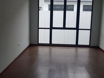 DIJUAL RUMAH STRATEGIS DAN MURAH DI LAKEWOOD