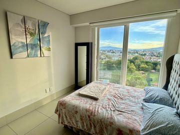 Venta de Departamento Amueblado en Vista Lomas