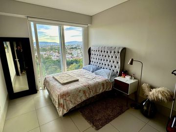 Venta de Departamento Amueblado en Vista Lomas