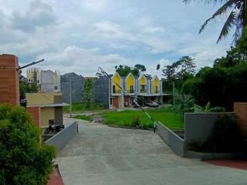 Rumah Mewah di Katapang 2 Lantai dekat Pasar, PT Eiger, Tol Sorojo
