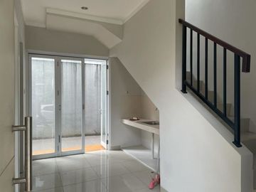 DIJUAL RUMAH SANGAT MURAH 2 LANTAI DI FORTUNE TERRACE GRAHA RAYA
