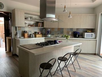 CASA ESTILO CAMPESTRE EN CONJUNTO CERRADO