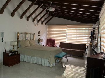 CASA ESTILO CAMPESTRE EN CONJUNTO CERRADO