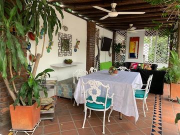CASA ESTILO CAMPESTRE EN CONJUNTO CERRADO