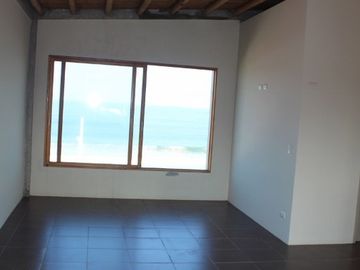 Manglaralto Penthouse: Se Vende Condominio Cerca del Mar en Manglaralto