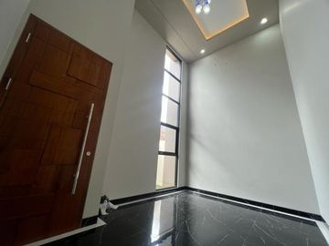 Rumah Baru Siap Hunid di Utara Staduin Maguwoharjo Desain Modern