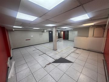 Local Comercial en arriendo en moneda a la calle