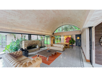Venta de Casa Campestre Atemporal Alto del Escobero