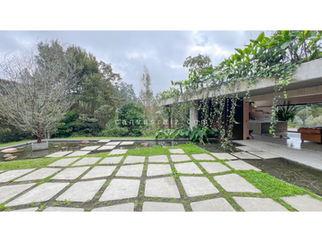 Venta de Casa Campestre Atemporal Alto del Escobero