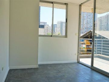 Departamento en venta de 2 dorm. estacionamiento y bodega