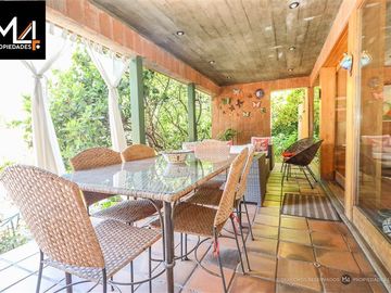 Casa en Venta en Álvaro Casanova con Carpay