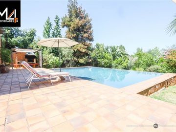 Casa en Venta en Álvaro Casanova con Carpay