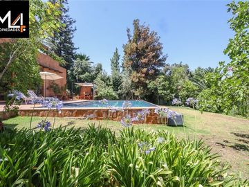 Casa en Venta en Álvaro Casanova con Carpay