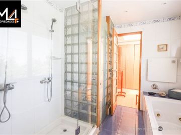 Casa en Venta en Álvaro Casanova con Carpay