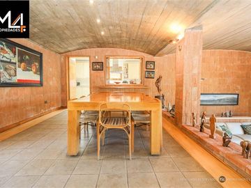 Casa en Venta en Álvaro Casanova con Carpay