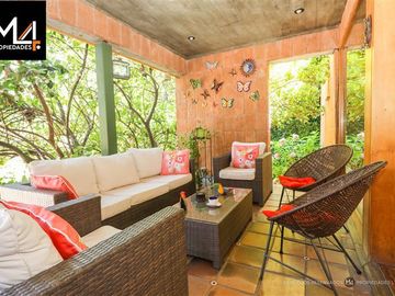 Casa en Venta en Álvaro Casanova con Carpay