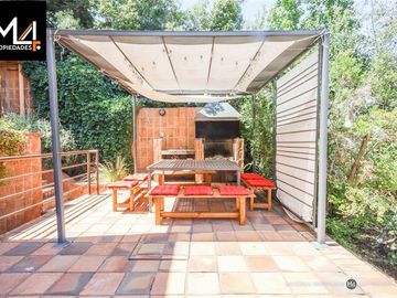 Casa en Venta en Álvaro Casanova con Carpay