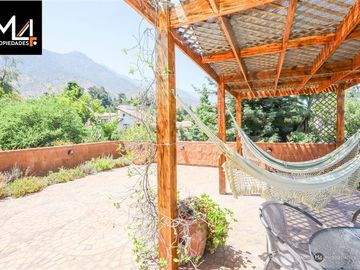 Casa en Venta en Álvaro Casanova con Carpay